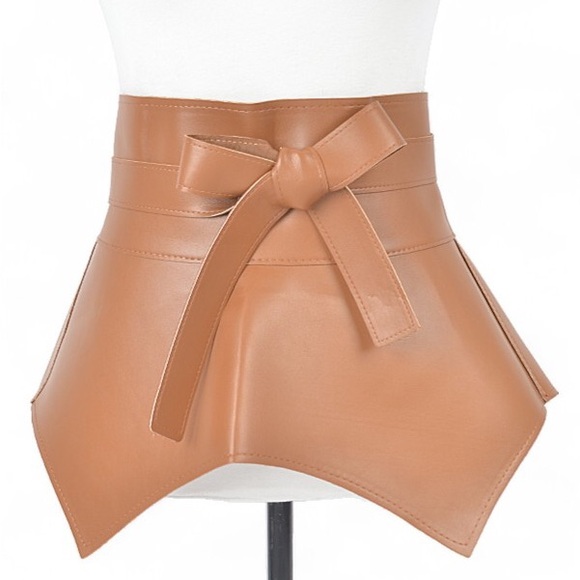 Plus Size Vegan Leather Corset Wrap Statement Belt - Picture 4 of 8